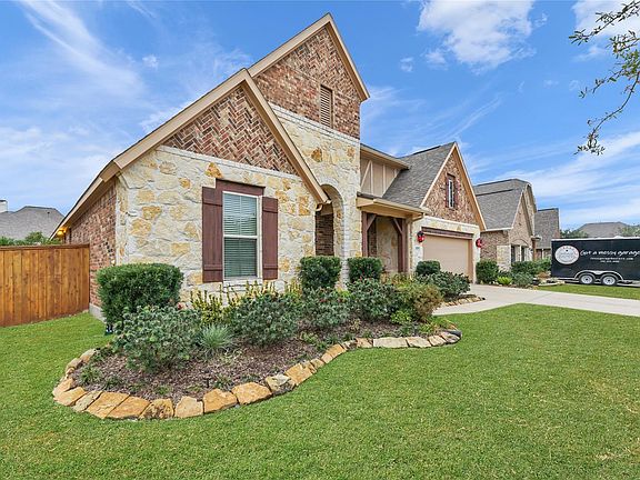 3rd image of 6203 Cresting Knolls Cir