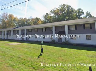 20 Estate Dr APT 4, Amelia, OH 45102