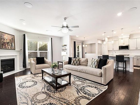 4th image of 55 Clubhouse Way