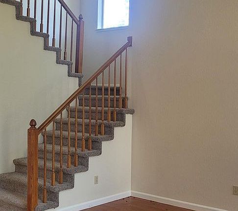 4th image of 6931 Millboro Way
