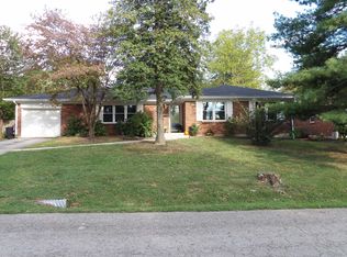 935 Brookhaven Dr, Frankfort, KY 40601
