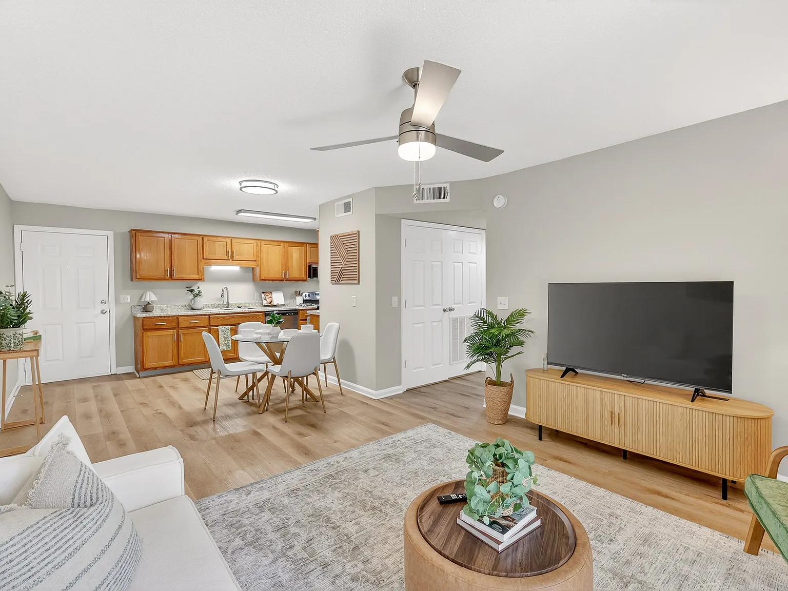 Saddlebrook Apartments — Photo 2
