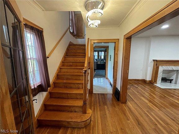 3rd image of 2235 Montclair Ave