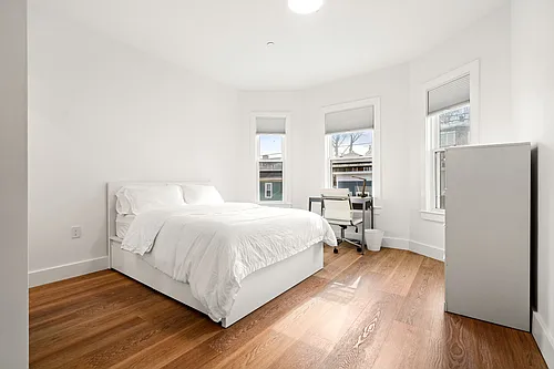 90 Forbes St #3 Photo 1