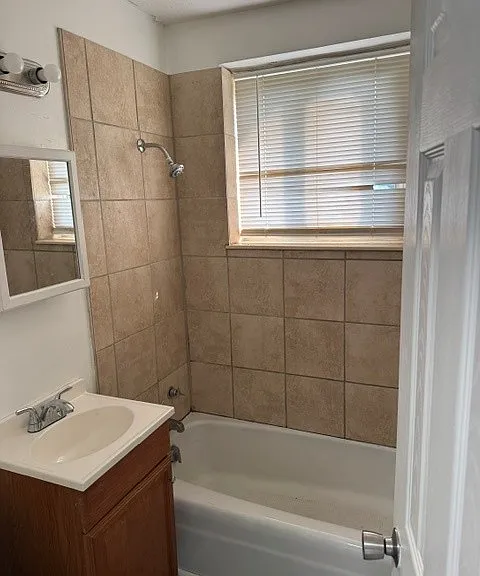 129 Garrett Ln #129 — Photo 1