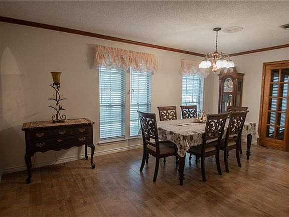 3rd image of 1400 S Salem Meadow Cir