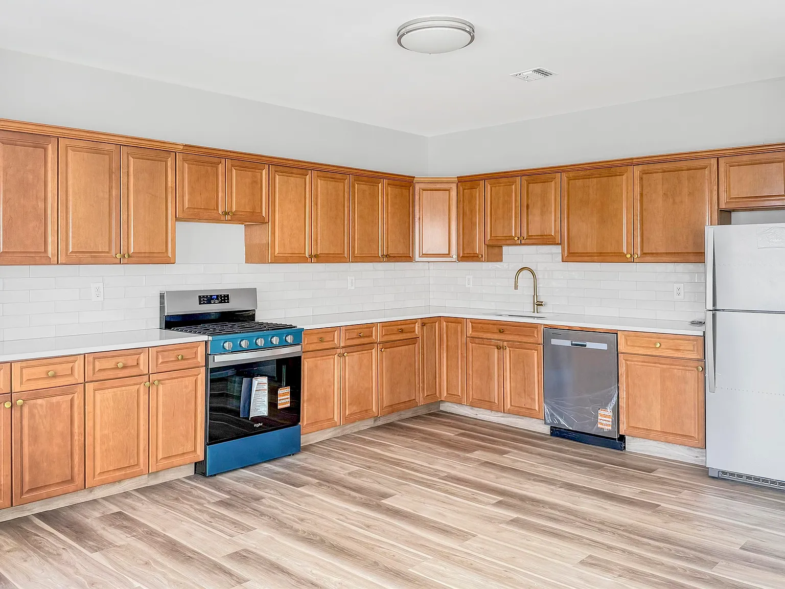 1 bed, 1.0 bath, $2,100 — Photo 3
