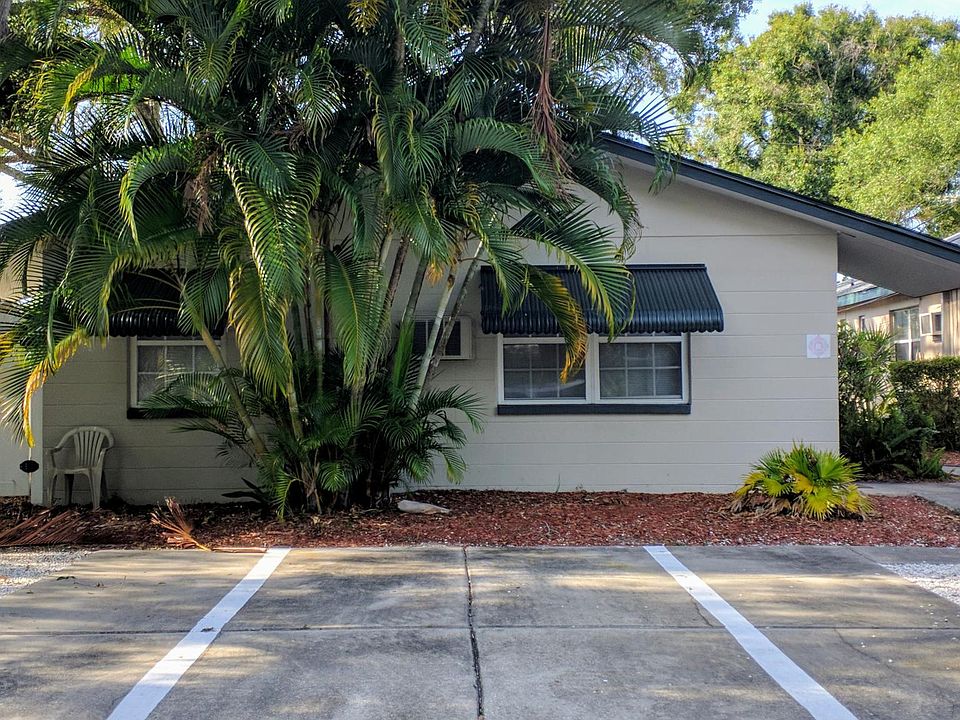 Street view building exterior & parking