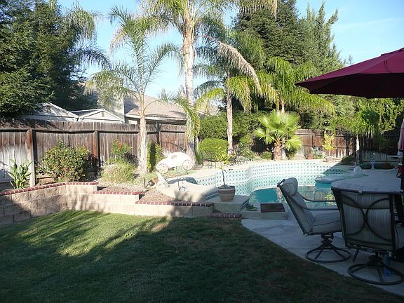 4th image of 2656 E Pryor Dr