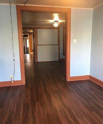 5th image of 2447 N California Ave #1F
