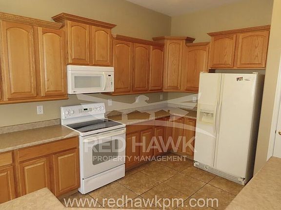 3rd image of 8767 W Lane Ave