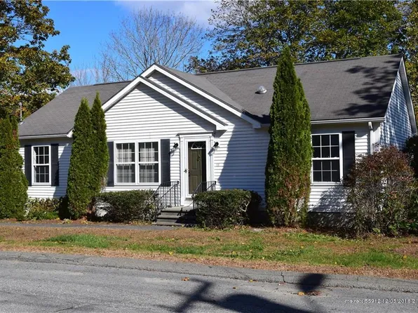 29 Grant St, Ellsworth, ME 04605