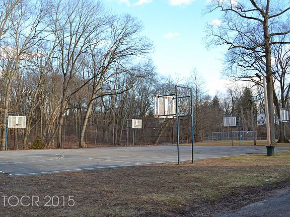 2nd image of 42 Maple Ave