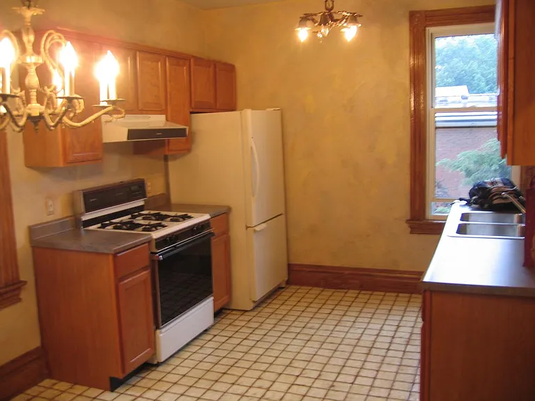 719 Savannah Ave #2 — Photo 9