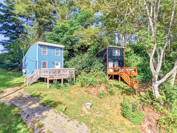 2277 Wysor Valley Rd, Draper, VA 24324