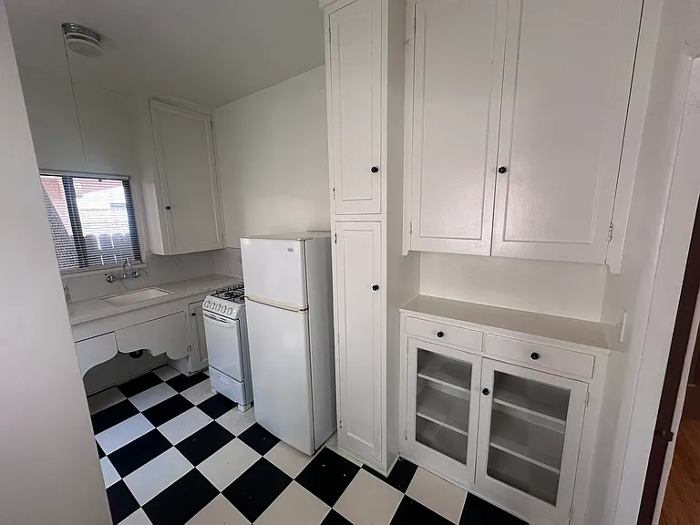 748 S Marengo Ave #748 — Photo 10