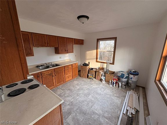 4th image of 1213 Rabbit Hill Rd