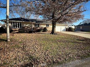 104 N School St, Atkinson, IL 61235