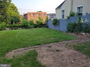 5104 D St SE, Washington, DC 20019