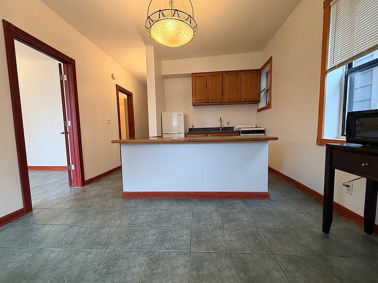 90 Main St #2B — Photo 3