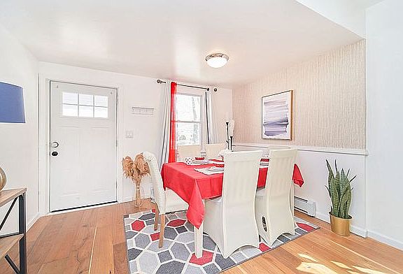 2nd image of 1280 E 88th St #1