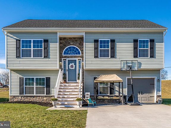 2nd image of 74 Betts Way