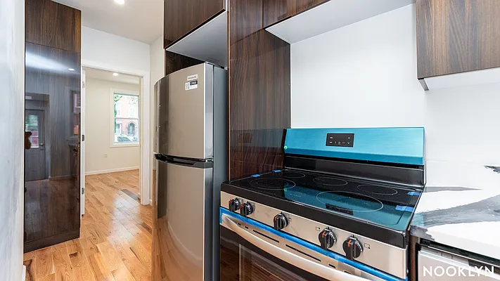 Rented by Nooklyn NYC LLC | media 4