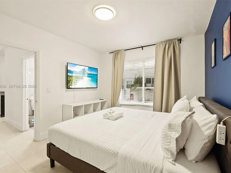 7340 Harding Ave #4 — Photo 13