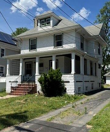 2nd image of 202 Berry St
