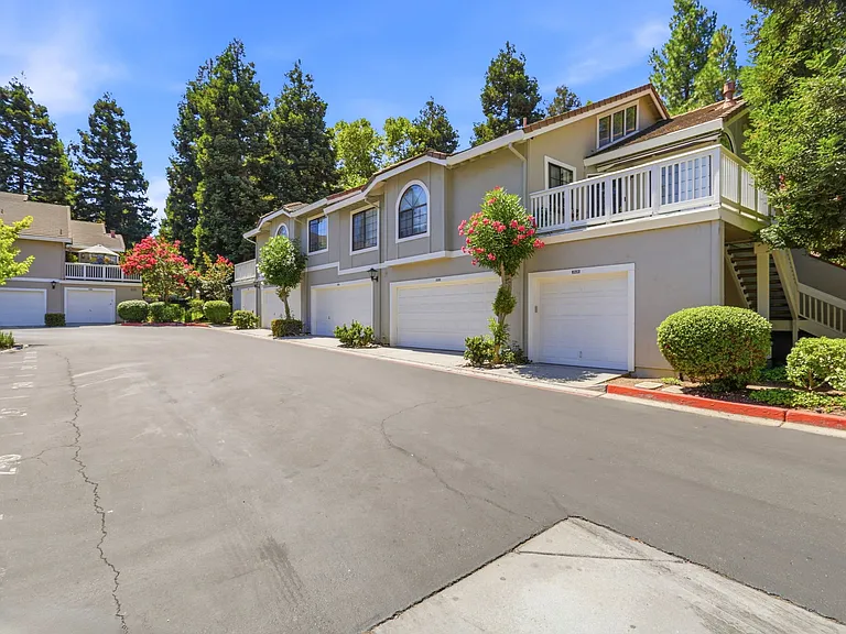2822 Buena Knoll Ct #2822 — Photo 3