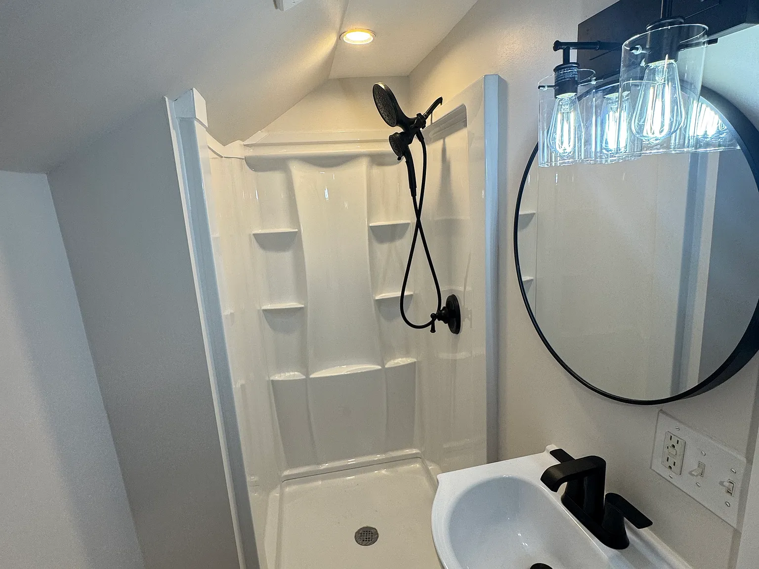2 bed, $1,650 — Photo 3