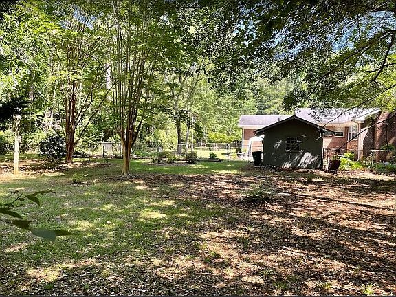 4th image of 203 Loraine Woods Dr