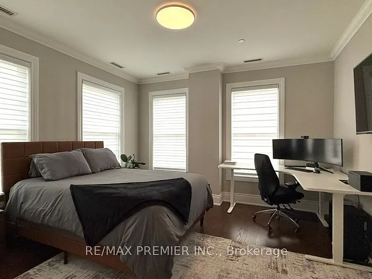 10360 Islington Ave #212 — Photo 7