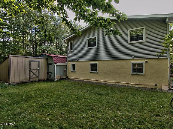 3rd image of 1480 Waterfront Dr