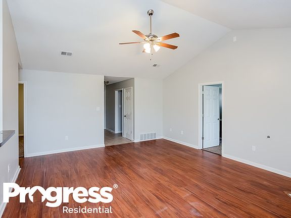 3rd image of 1800 Sarah Ann Dr W