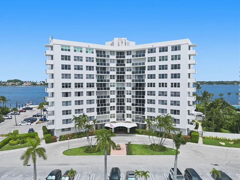 2800 N Flagler Dr #410 — Photo 26