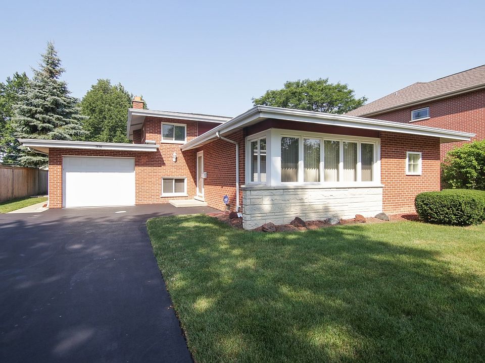 1st image of 308 Fernwood Ln