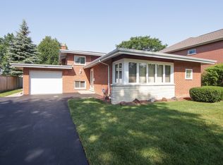 308 Fernwood Ln, Glenview, IL