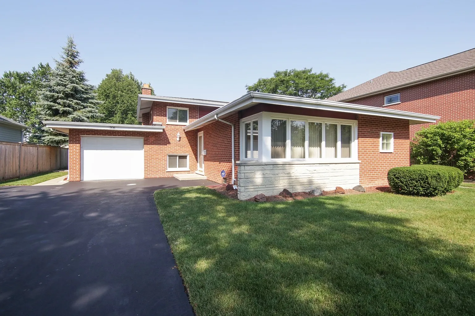 308 Fernwood Ln photo 1