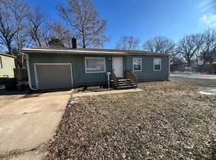 9417 Lewis Ave, Kansas City, MO 64138