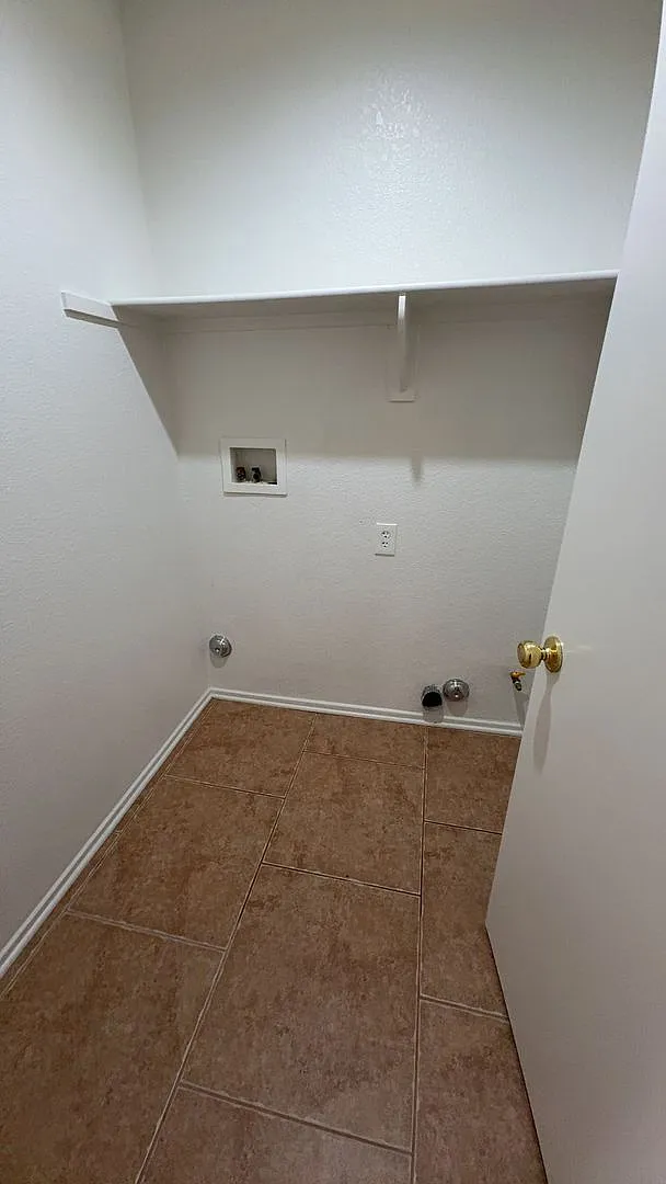 Victorville Home For Rent — Photo 4