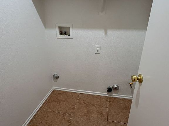 4th image of 14453 Queen Valley Rd