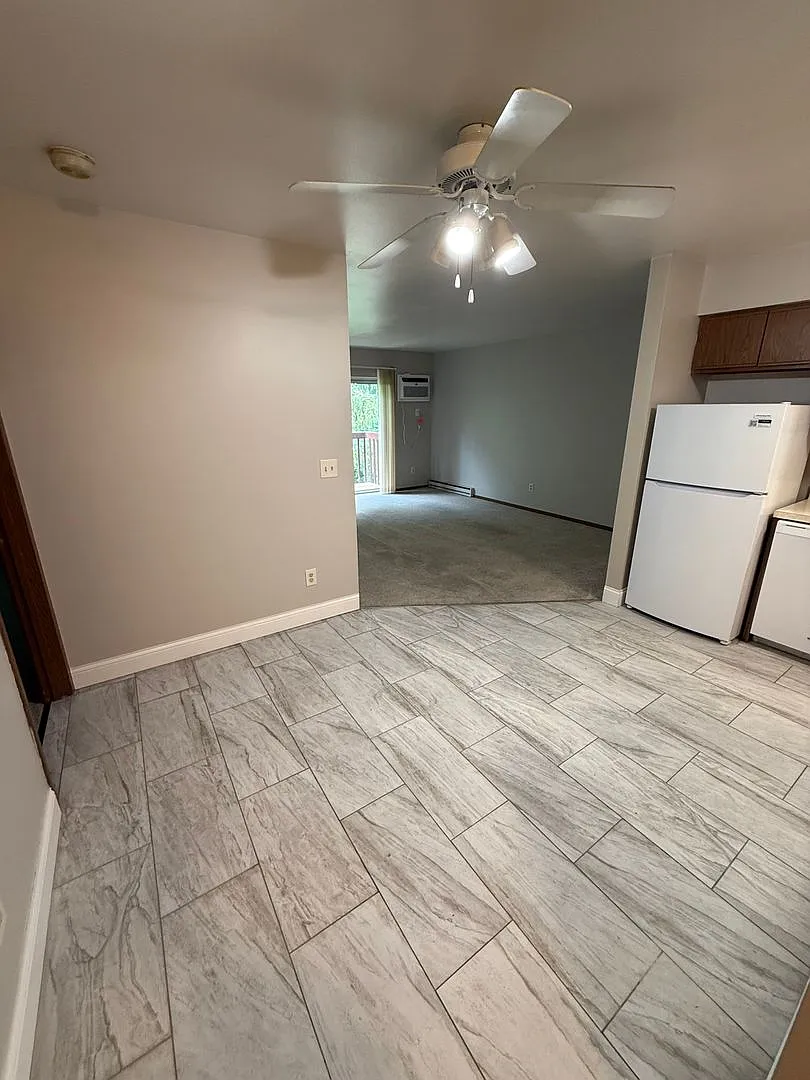 Eagle Woods Apartments — Photo 4