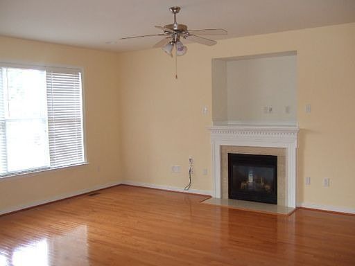 5th image of 12008 Ivy Hollow Ct