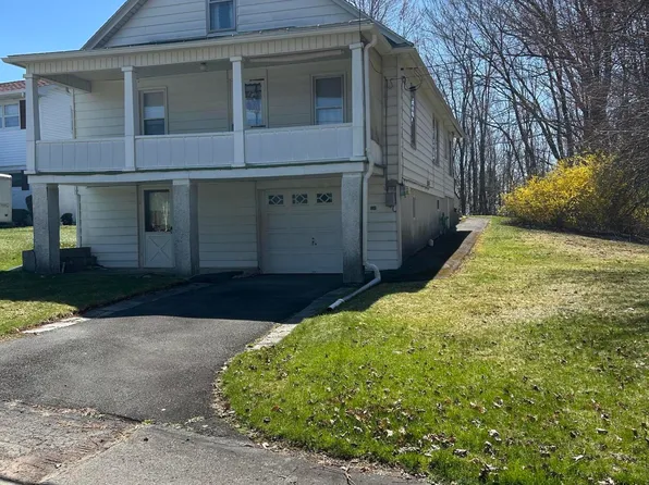 8 John St, Carbondale, PA 18407