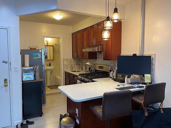 4th image of 146 Forsyth St #2E