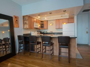 1201 W Diversey Pkwy APT 2D, Chicago, IL 60614