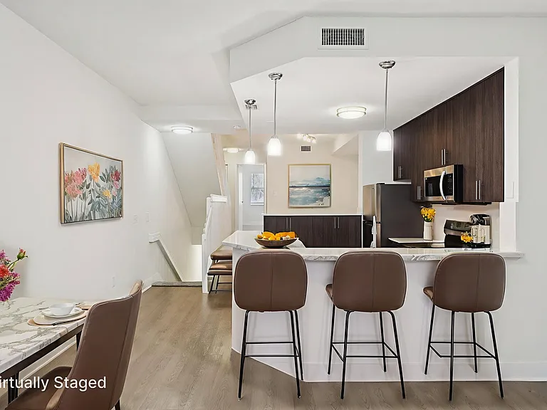 Windsor Castle Townhome Community — Photo 98
