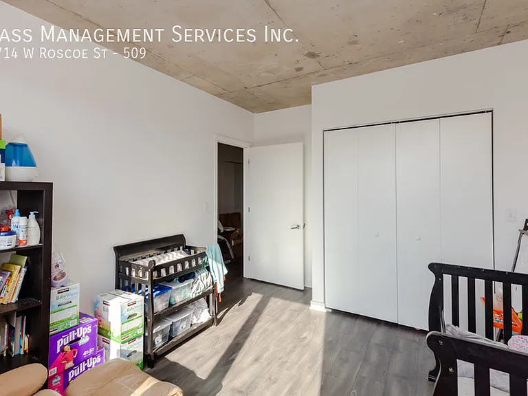 Centrum Lakeview — Photo 43
