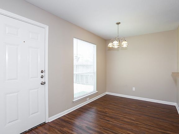 5th image of 7620 Jonathon Ct